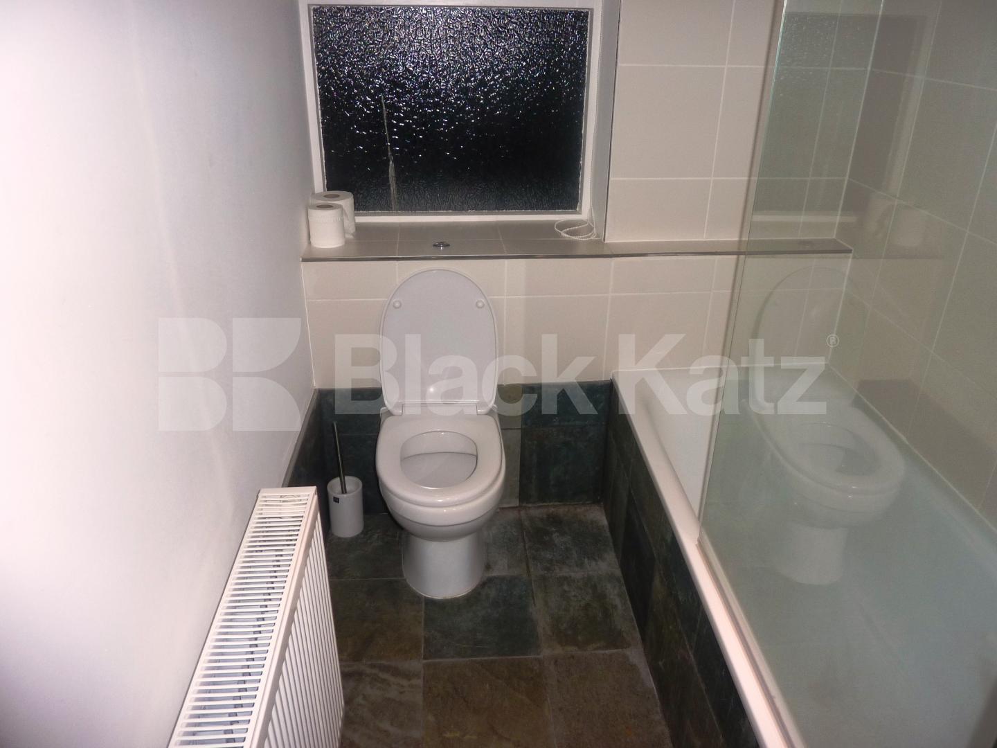 			1 MONTHS DEPOSIT SAVING YOU £609!, 1 Bedroom, 1 bath, 1 reception Flat			 Swinton Street, KINGS CROSS 